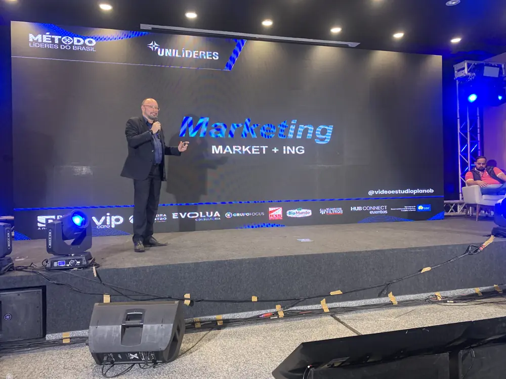 Thiago Maniglia em palestra